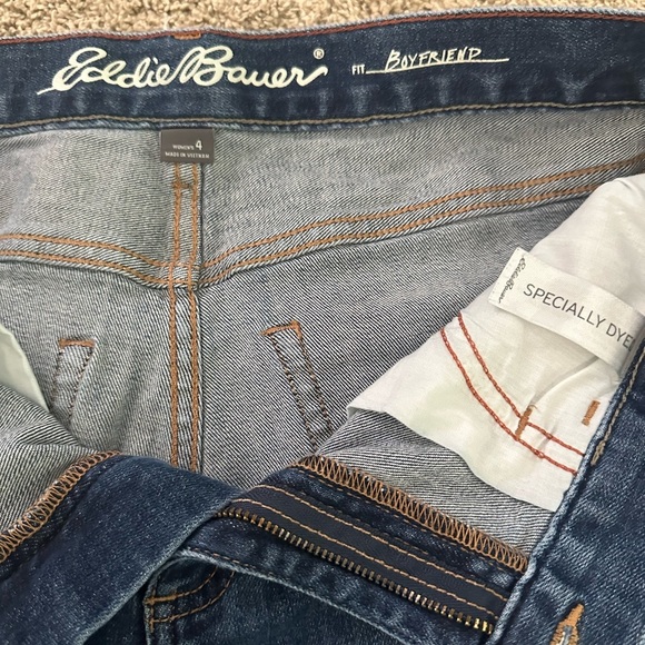 Eddie Bauer classic blue denim Jeans. - Picture 4 of 12